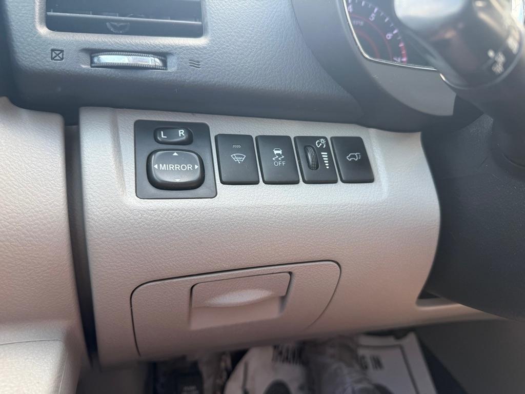 Toyota Highlander SE V6 AWD (Natl) 2013