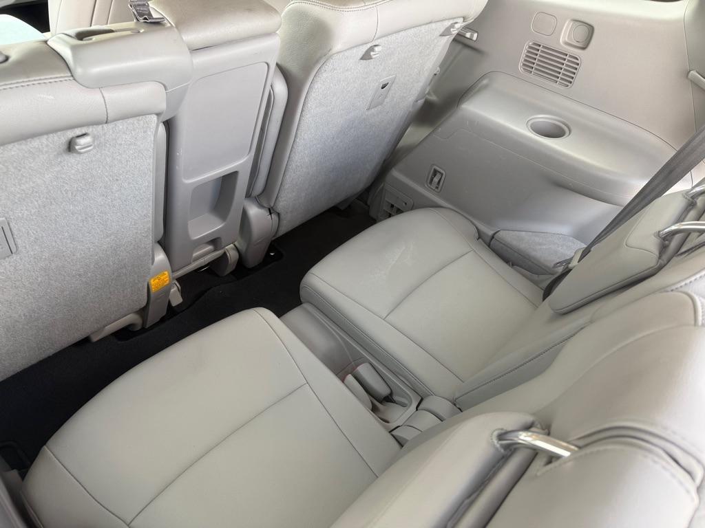 Toyota Highlander SE V6 AWD (Natl) 2013