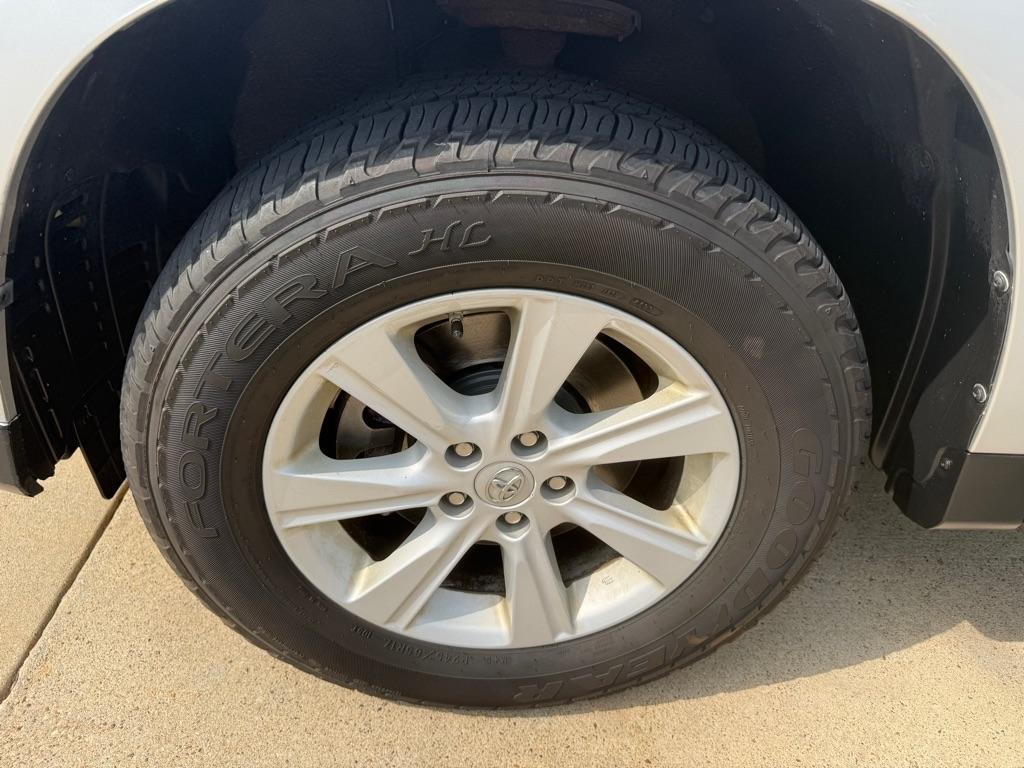 Toyota Highlander SE V6 AWD (Natl) 2013