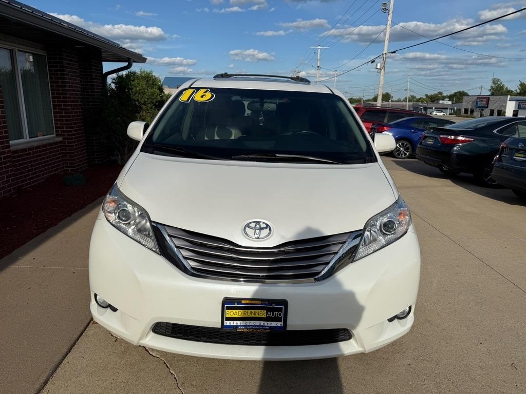 Toyota Sienna XLE FWD 8-Passenger V6 2016