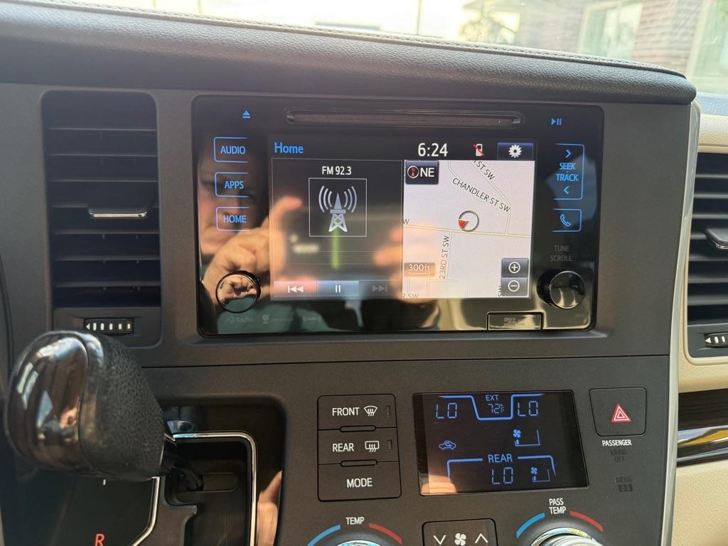 Toyota Sienna XLE FWD 8-Passenger V6 2016
