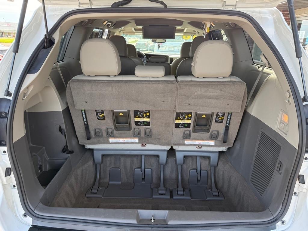 Toyota Sienna XLE FWD 8-Passenger V6 2016