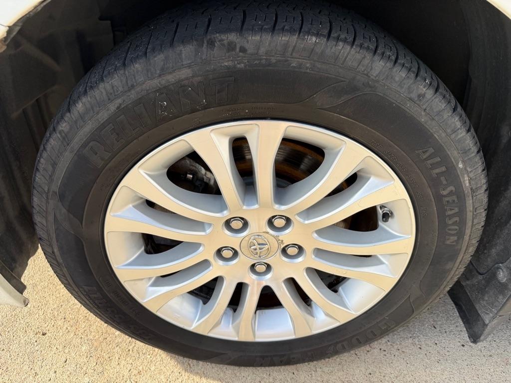 Toyota Sienna XLE FWD 8-Passenger V6 2016