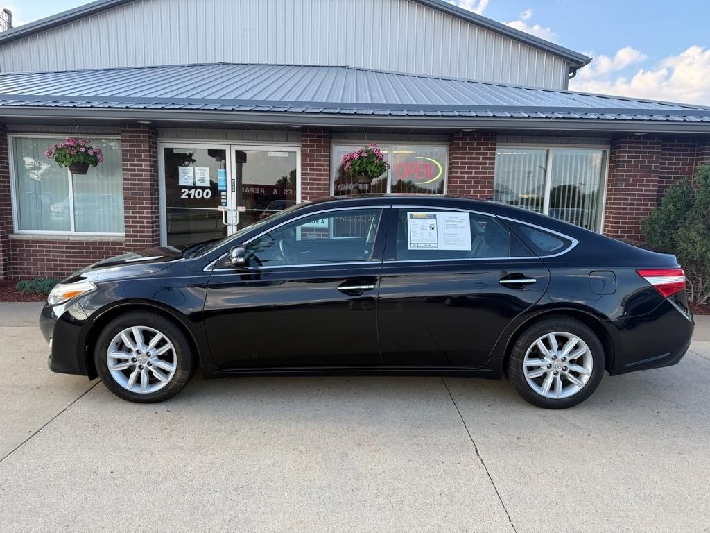 Toyota Avalon XLE 2015