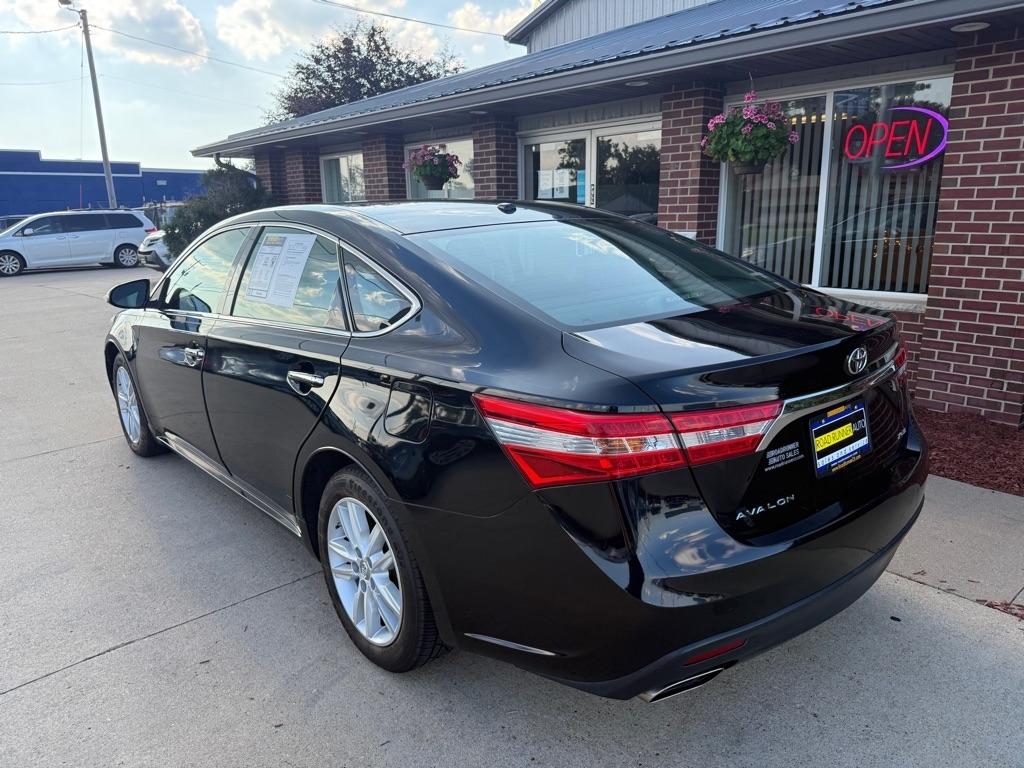 Toyota Avalon XLE 2015