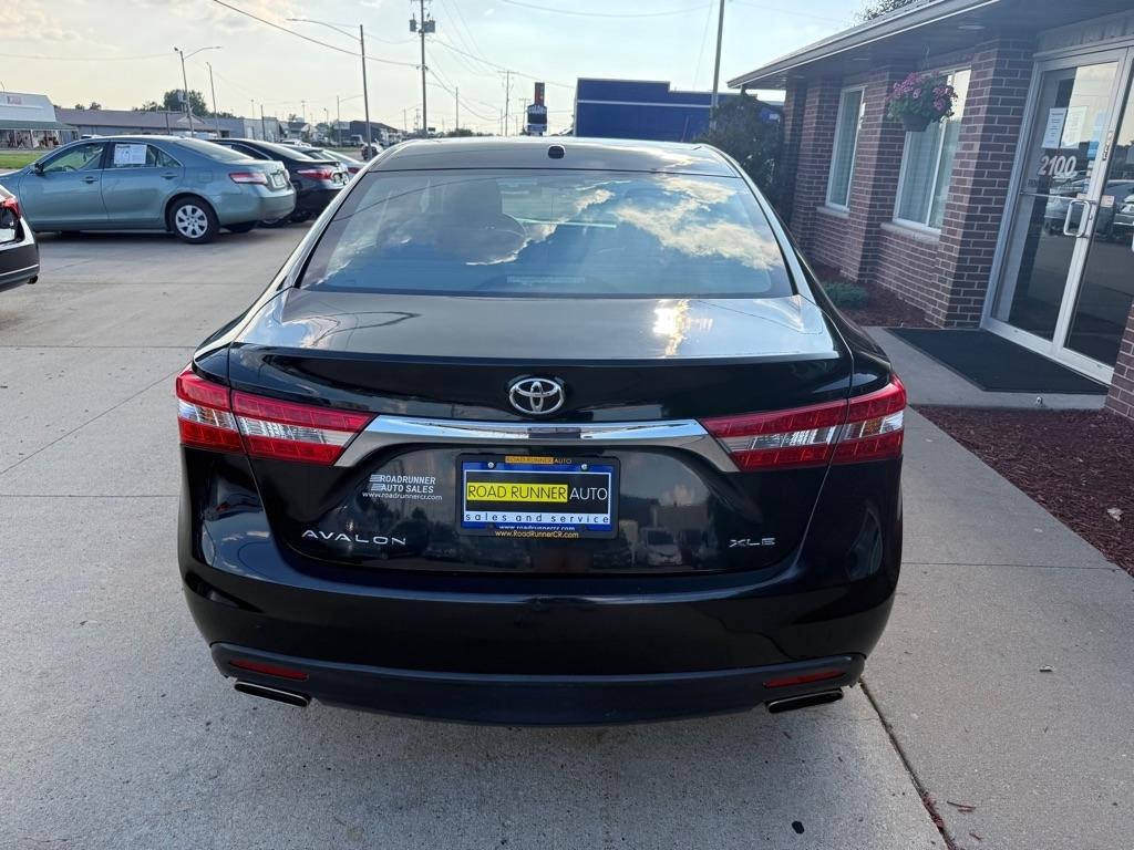 Toyota Avalon XLE 2015