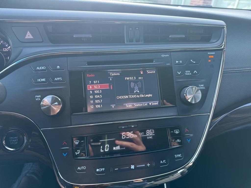 Toyota Avalon XLE 2015