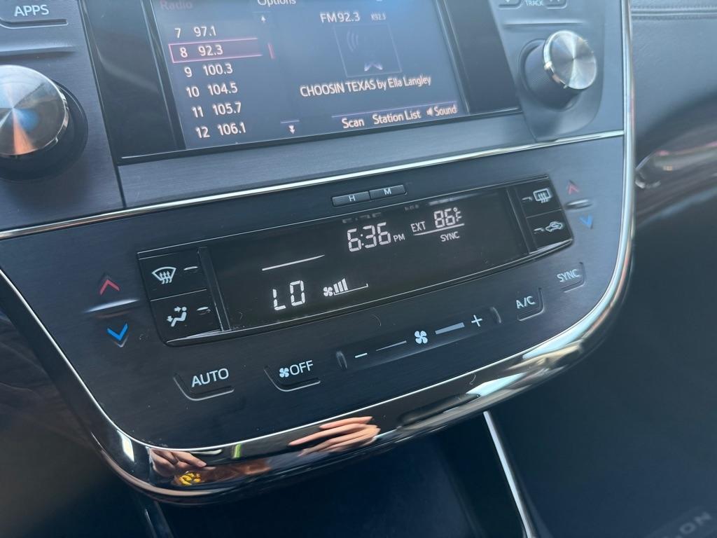 Toyota Avalon XLE 2015