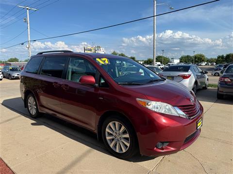 2017 Toyota Sienna LE 7-Passenger AWD