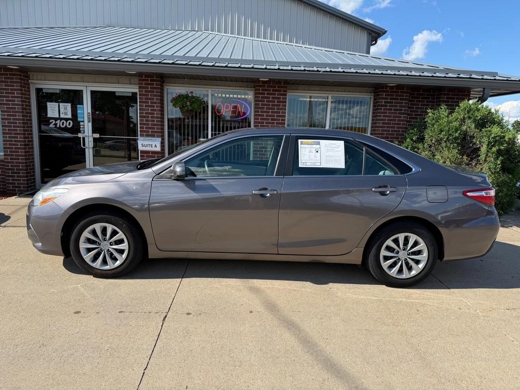 Toyota Camry LE 2017