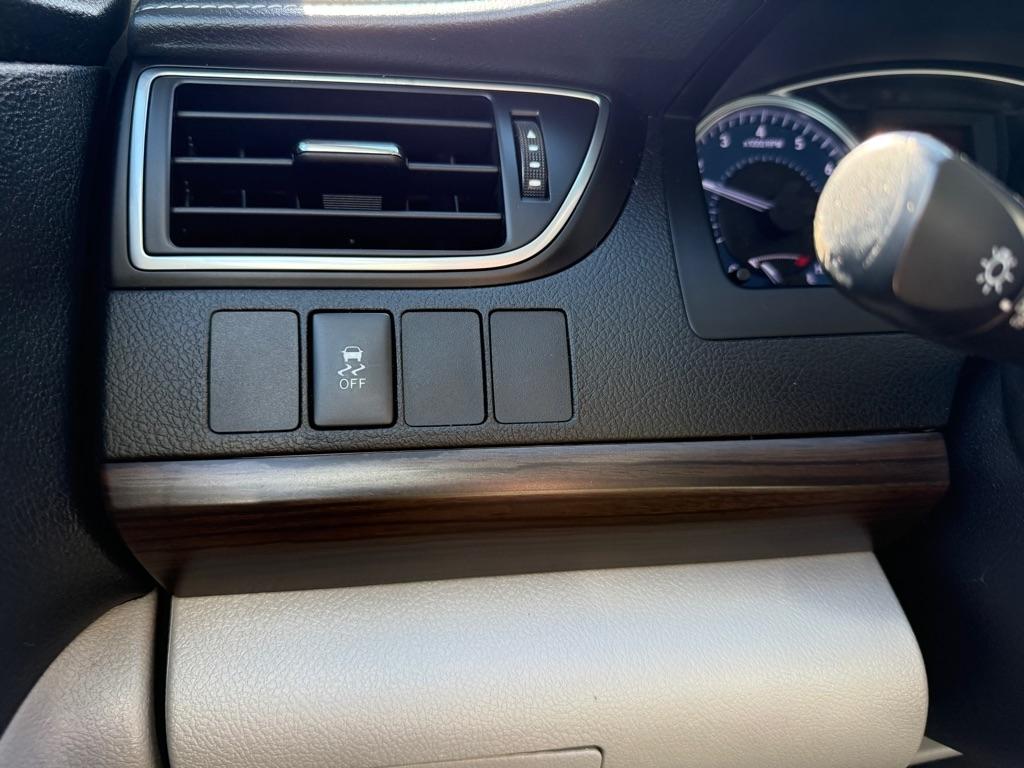 Toyota Camry LE 2017