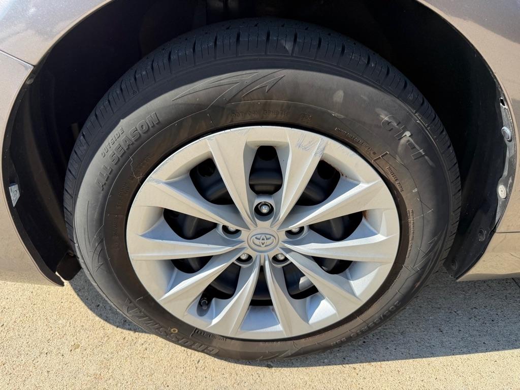 Toyota Camry LE 2017