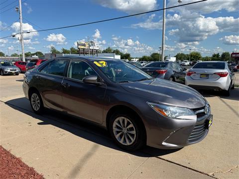 2017 Toyota Camry LE