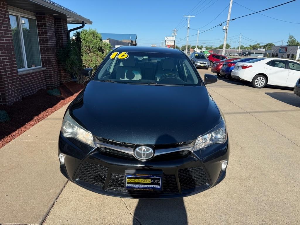Toyota Camry SE 2016