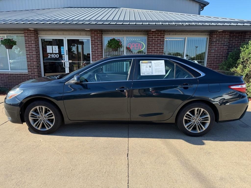 Toyota Camry SE 2016