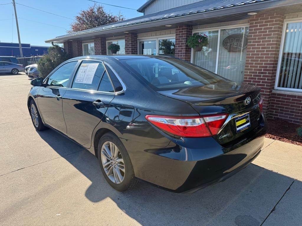 Toyota Camry SE 2016