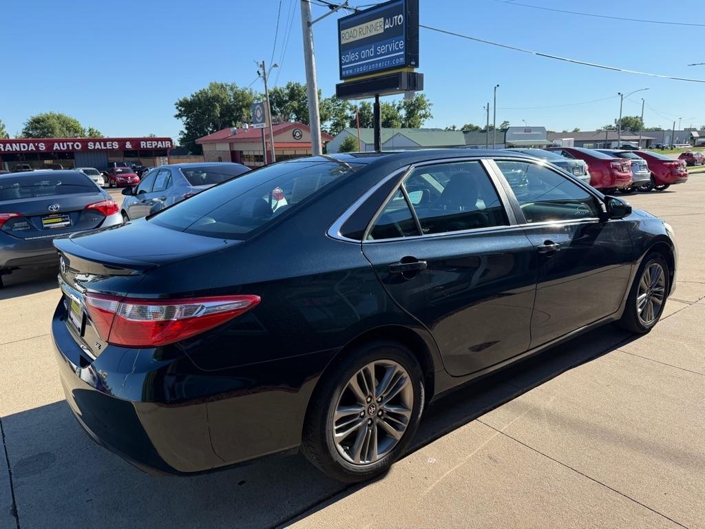 Toyota Camry SE 2016