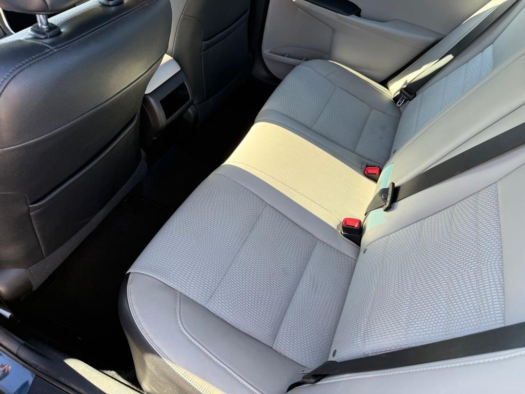 Toyota Camry SE 2016