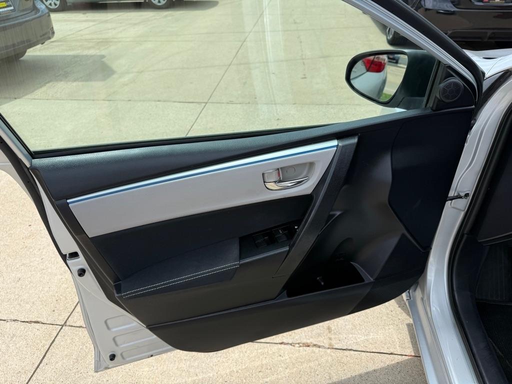 Toyota Corolla LE Plus CVT 2014