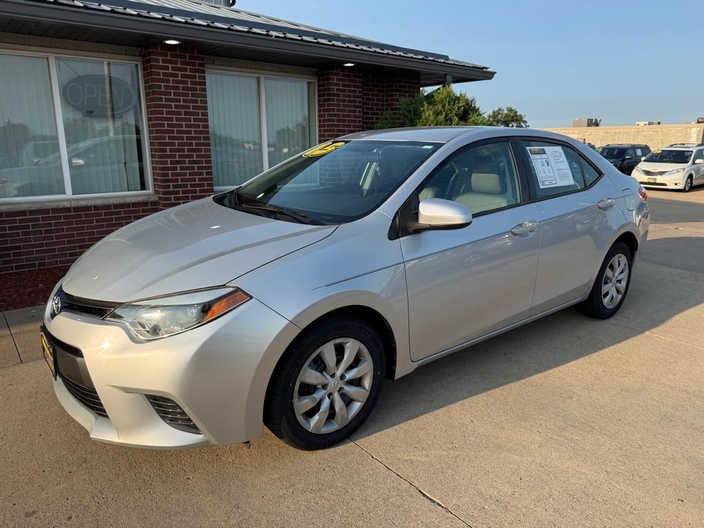 Toyota Corolla 4dr Sdn Auto LE (Natl) 2015
