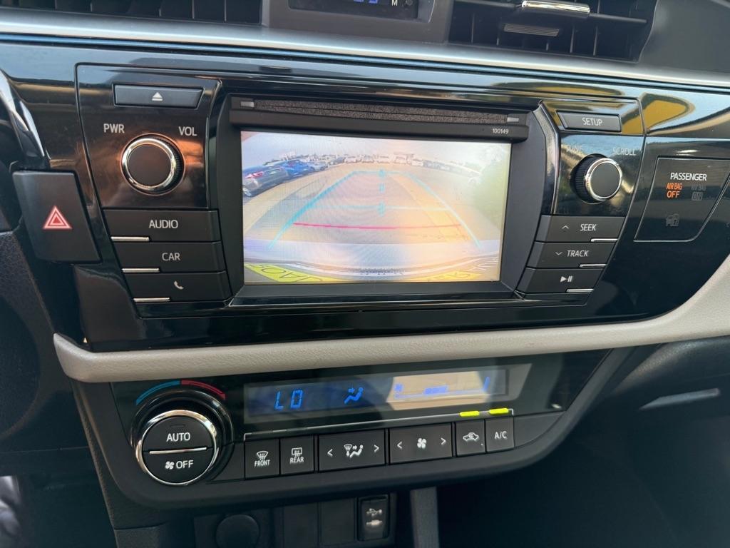 Toyota Corolla 4dr Sdn Auto LE (Natl) 2015