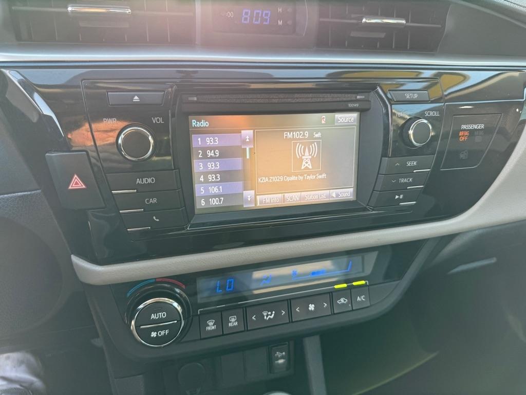 Toyota Corolla 4dr Sdn Auto LE (Natl) 2015