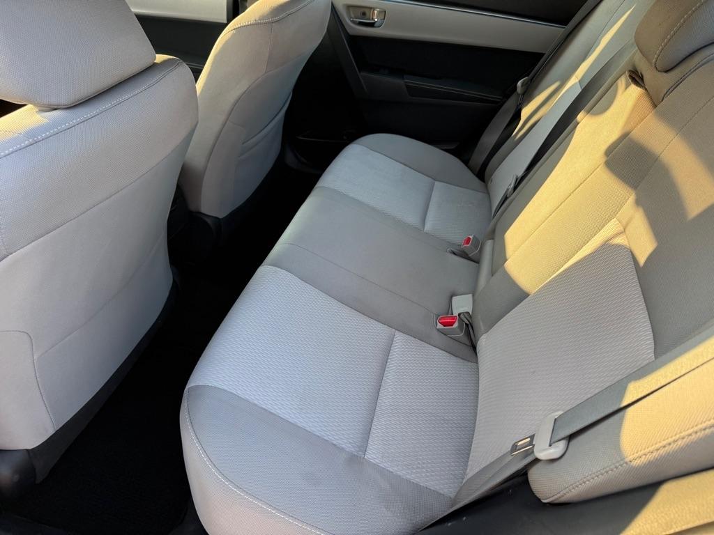 Toyota Corolla 4dr Sdn Auto LE (Natl) 2015