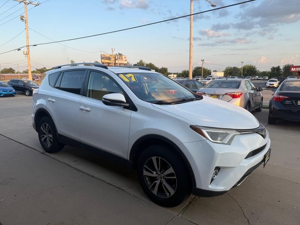 Toyota RAV4 XLE AWD 2017