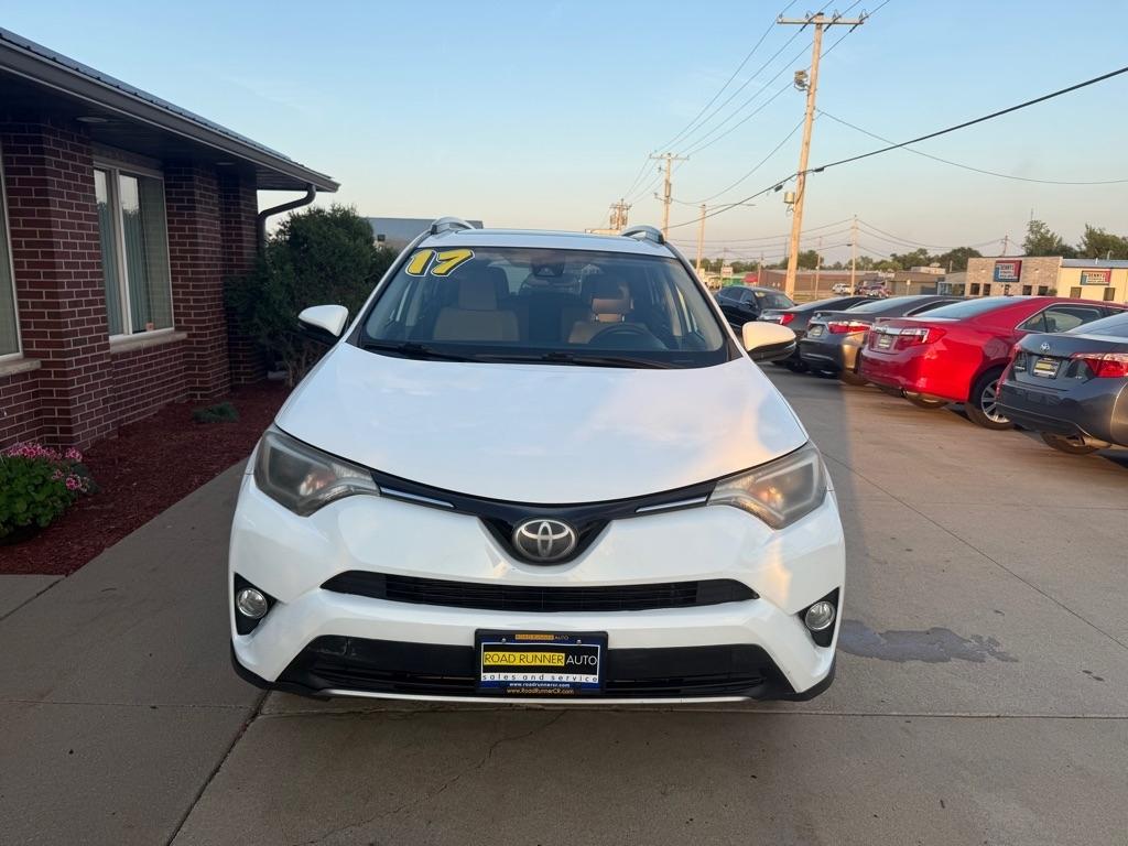 Toyota RAV4 XLE AWD 2017