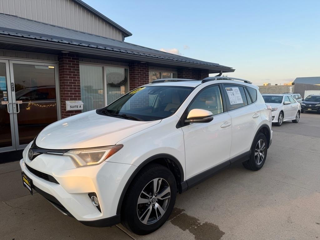 Toyota RAV4 XLE AWD 2017