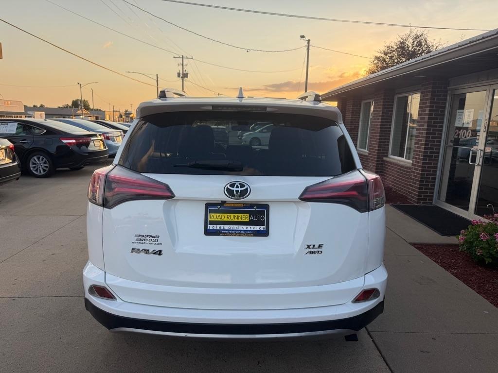 Toyota RAV4 XLE AWD 2017
