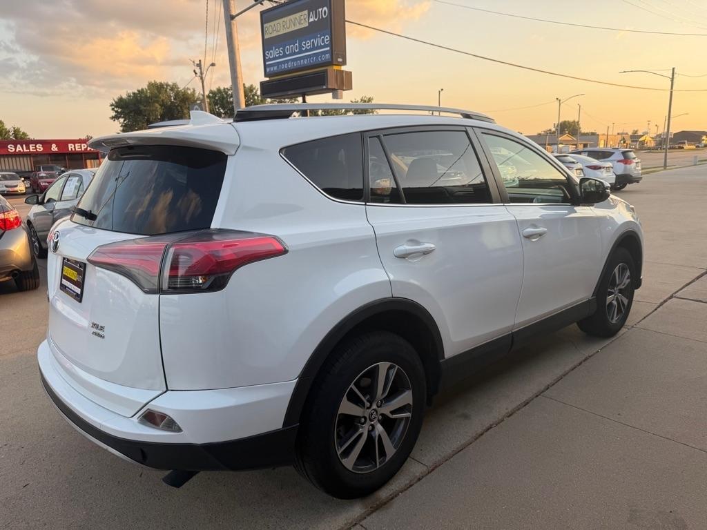 Toyota RAV4 XLE AWD 2017