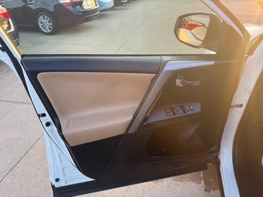Toyota RAV4 XLE AWD 2017