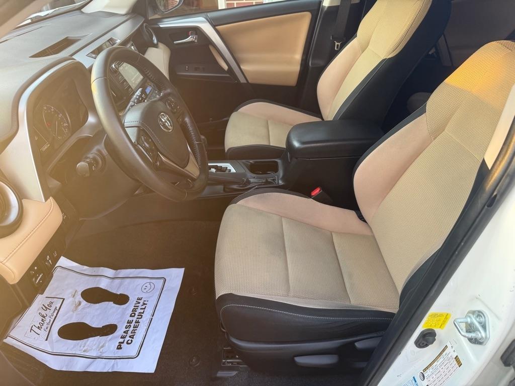 Toyota RAV4 XLE AWD 2017