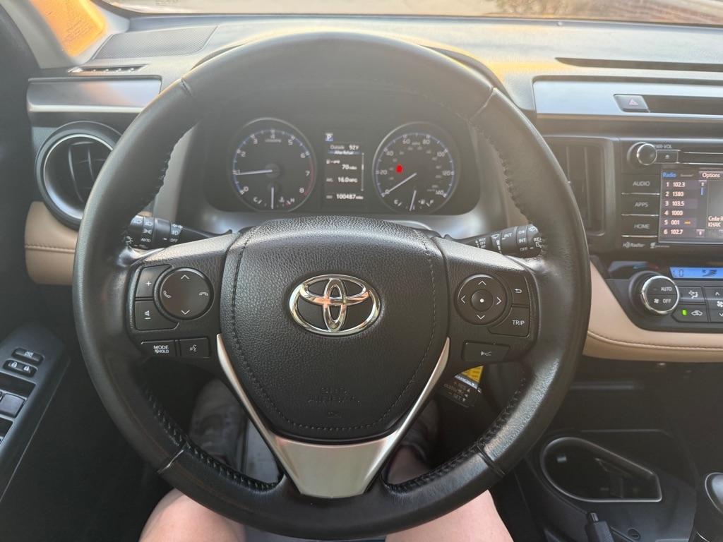 Toyota RAV4 XLE AWD 2017