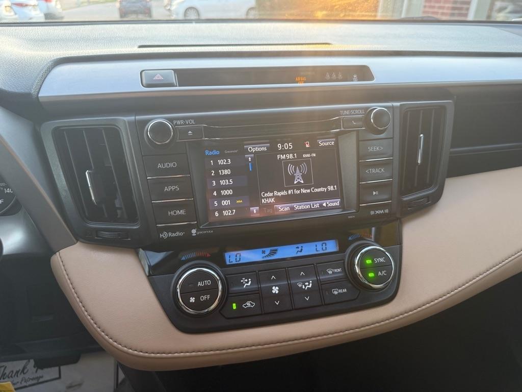Toyota RAV4 XLE AWD 2017