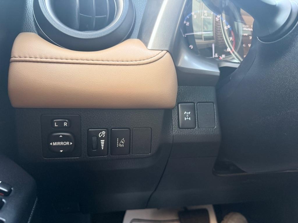 Toyota RAV4 XLE AWD 2017