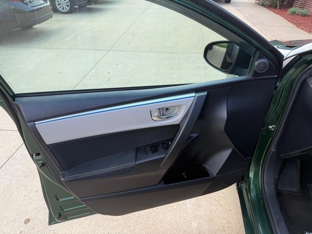 Toyota Corolla LE Plus CVT 2016