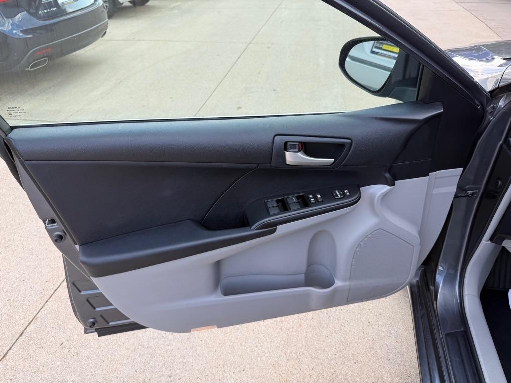 Toyota Camry LE 2012