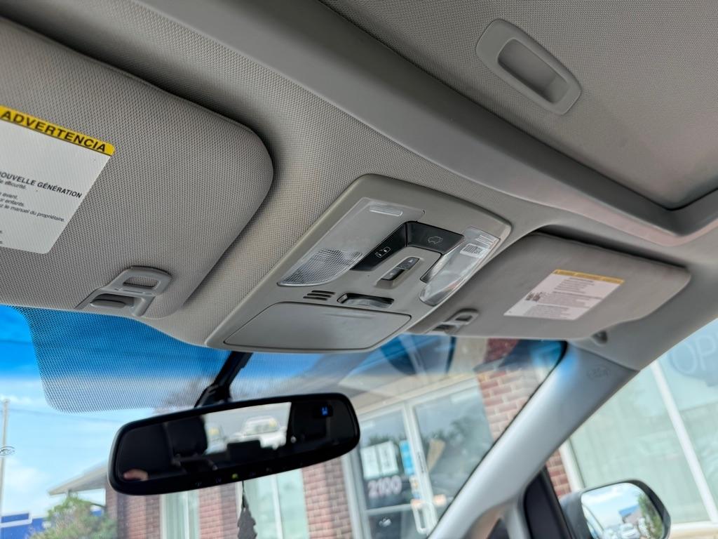 Toyota Sienna XLE FWD 8-Passenger (Natl) 2017