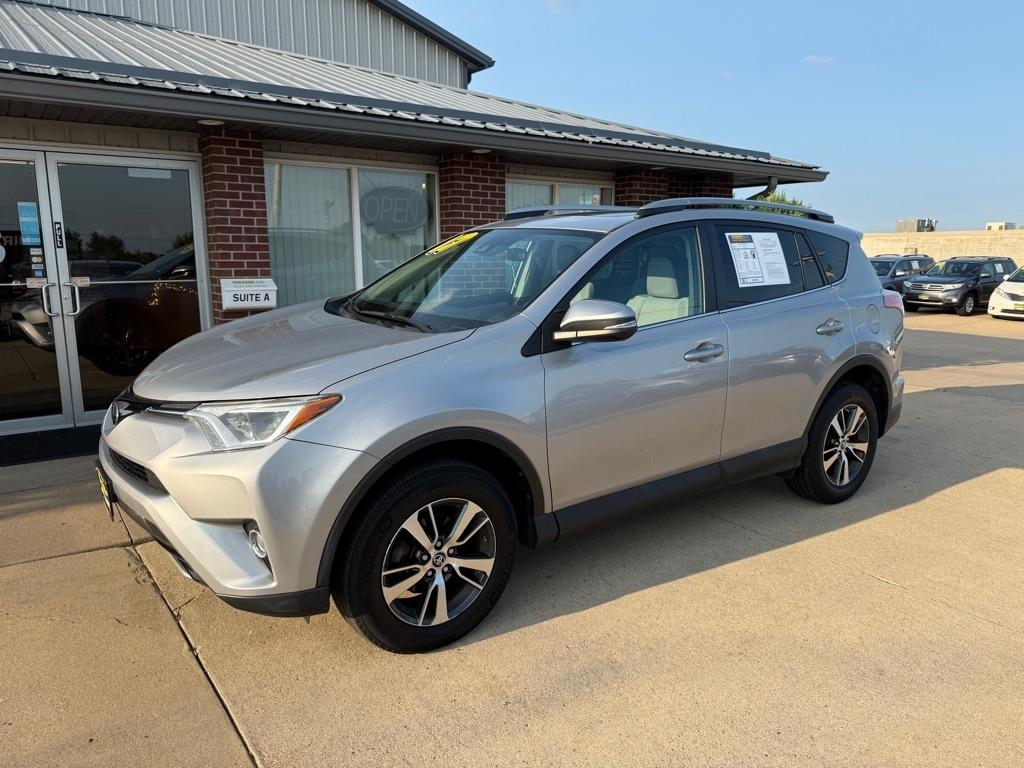 Toyota RAV4 XLE AWD 2017
