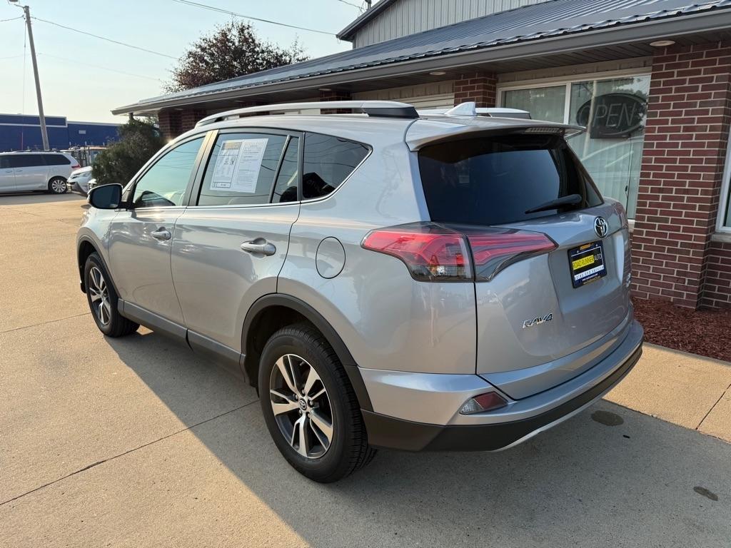 Toyota RAV4 XLE AWD 2017