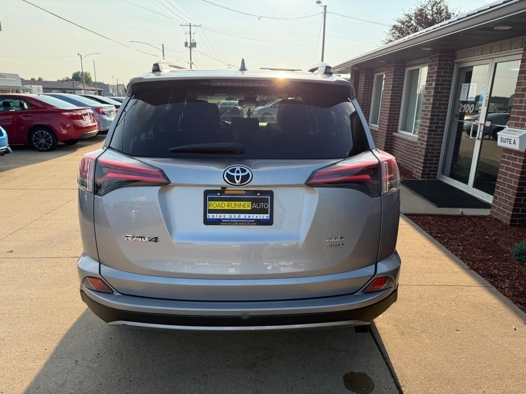 Toyota RAV4 XLE AWD 2017