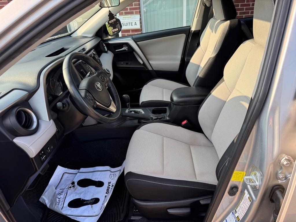 Toyota RAV4 XLE AWD 2017
