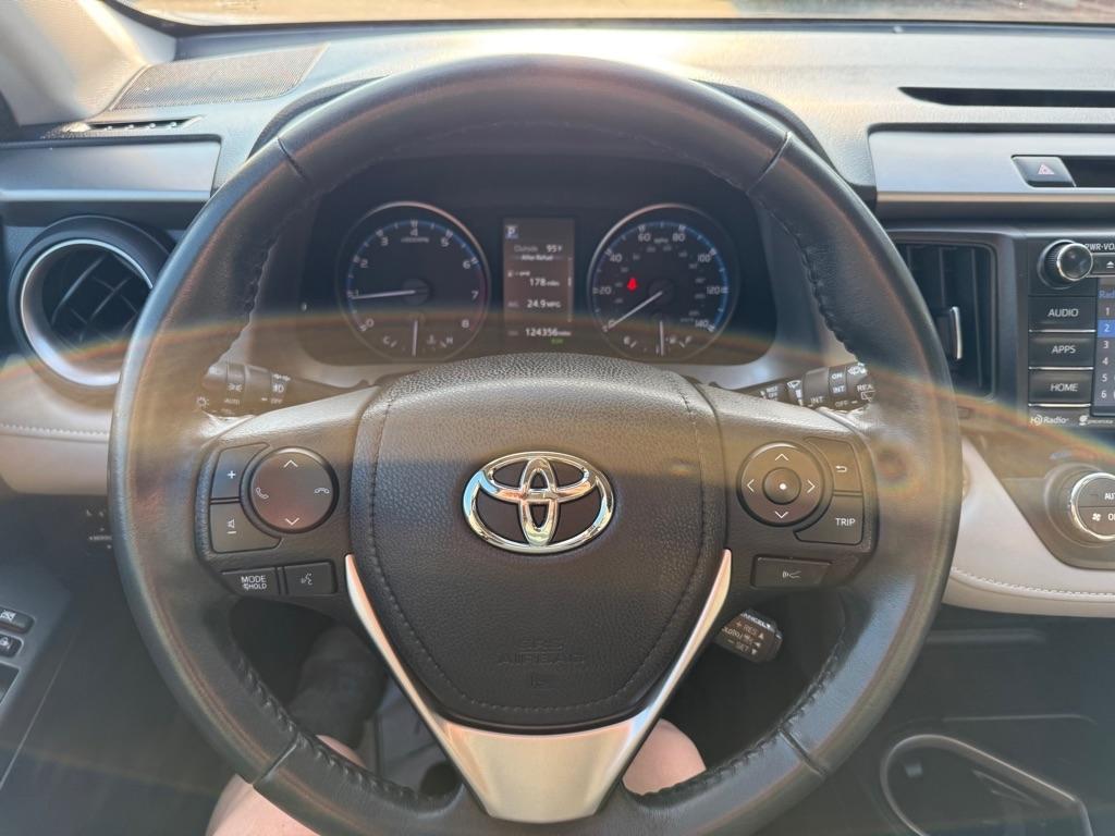 Toyota RAV4 XLE AWD 2017