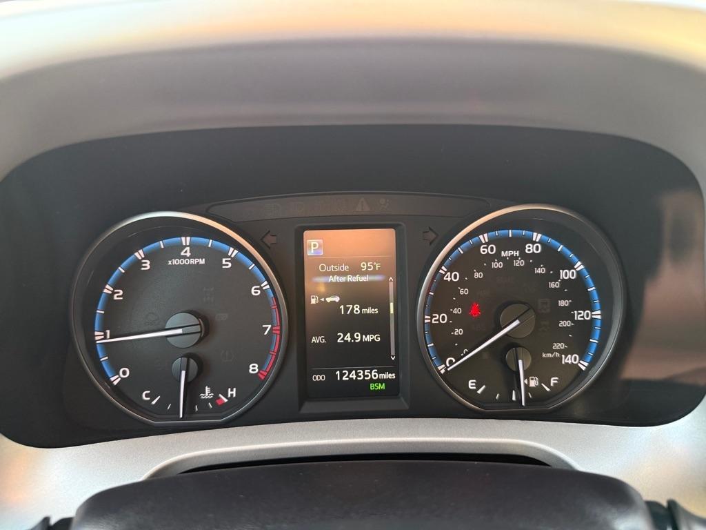 Toyota RAV4 XLE AWD 2017