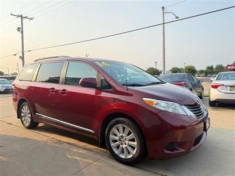 2014 Toyota Sienna LE AWD 7-Passenger V6