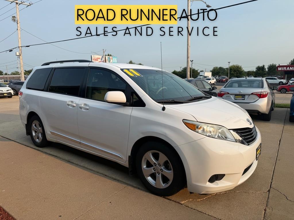  2011 Toyota Sienna LE 8-Passenger   