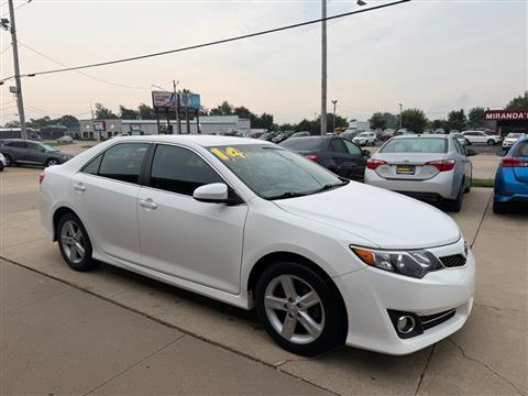 2014 Toyota Camry SE