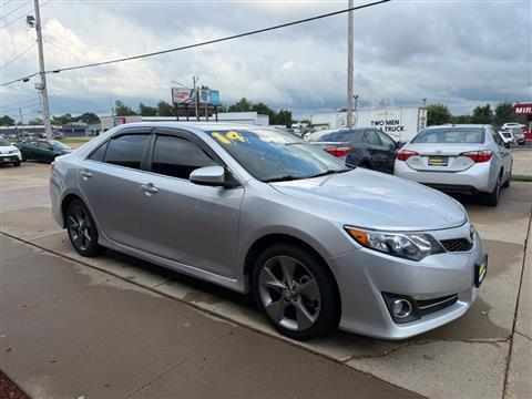 2014 Toyota Camry SE V6
